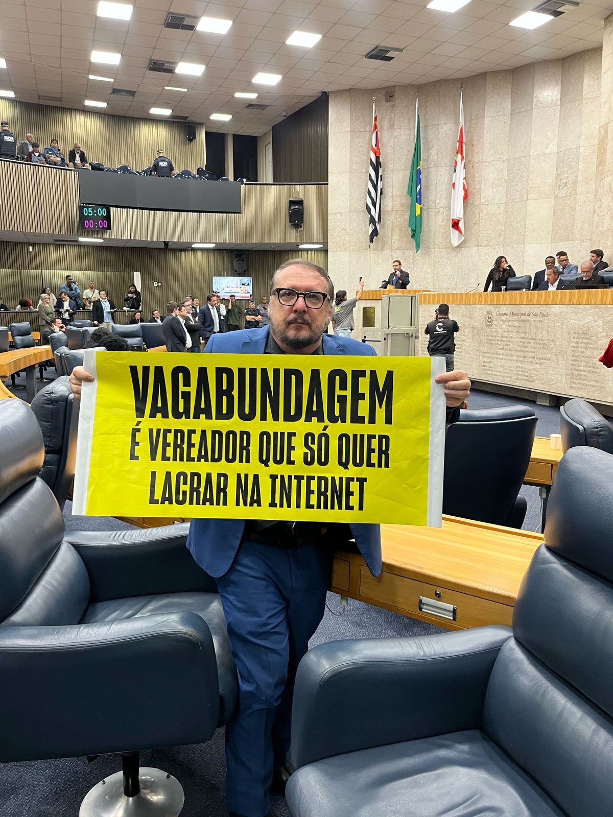 Agressão a Toninho Vespoli na Câmara de SP expõe autoritarismo da extrema direita